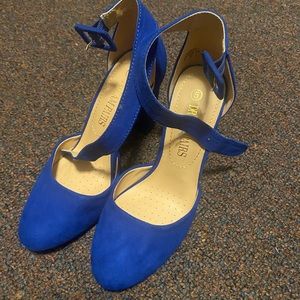 Dream Pairs royal blue suede heels women’s size 5 barely worn